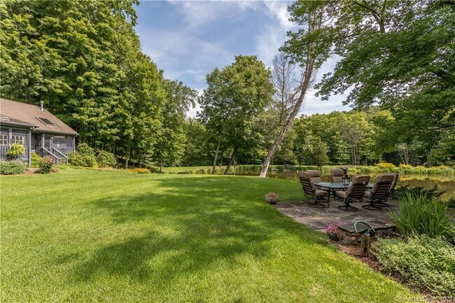 Building Photo - 21 Jericho Rd N