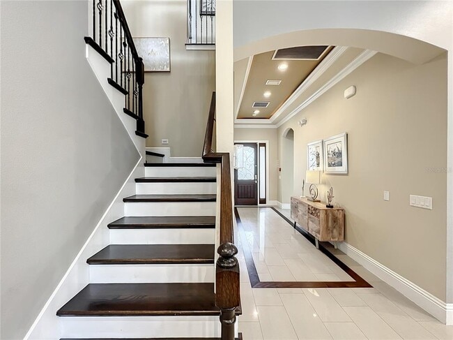 Building Photo - 760 Golden Bear Dr