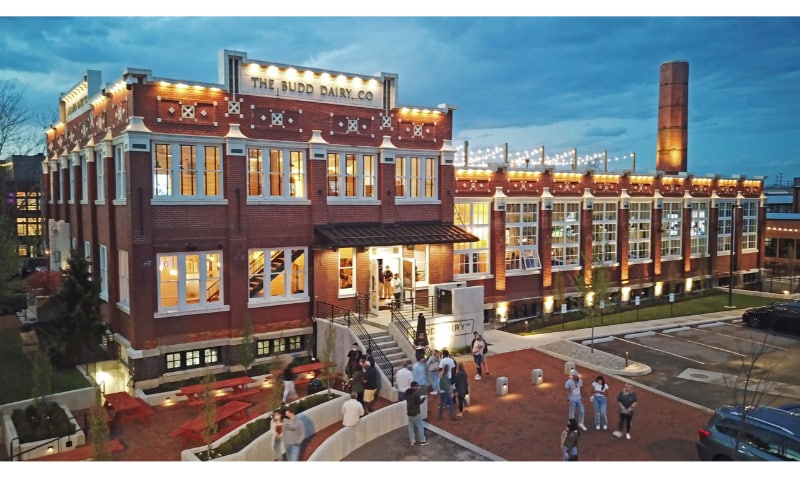 Building Photo - 836 Leona Ave