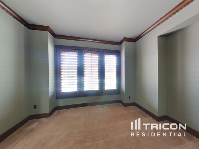 Building Photo - 20924 W 68th St