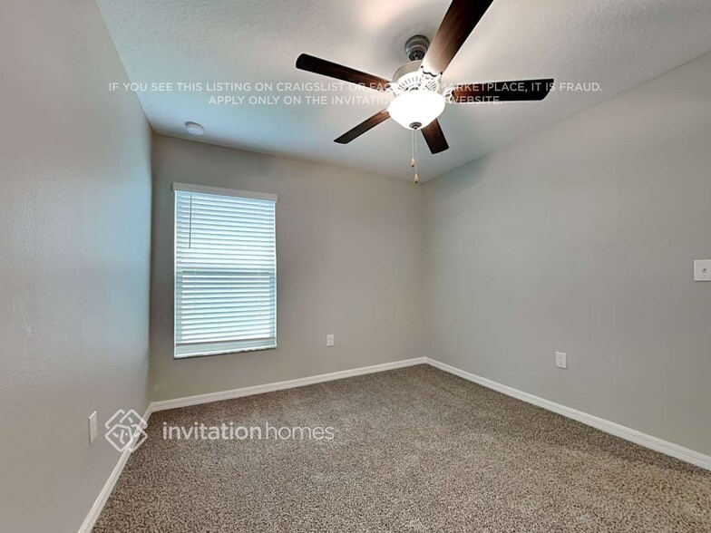 Building Photo - 1524 Blue Rose Dr