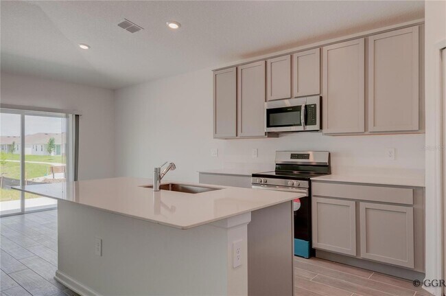 Building Photo - 1490 Brentwood Dr