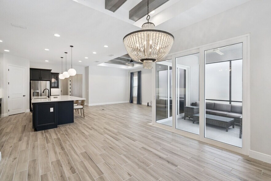Building Photo - 7790 Four Seasons Blvd