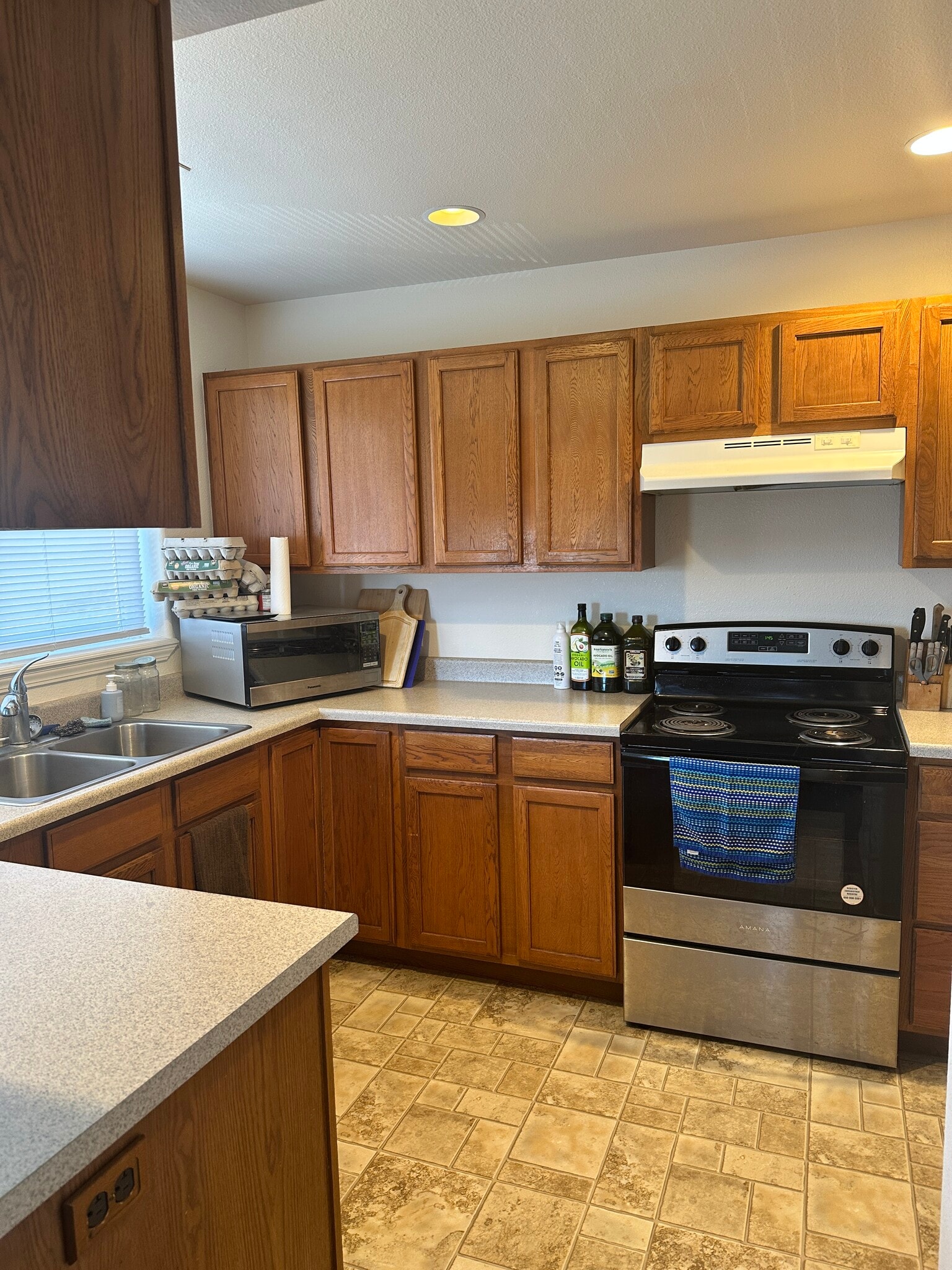 Building Photo - 1096 Longbow Ln