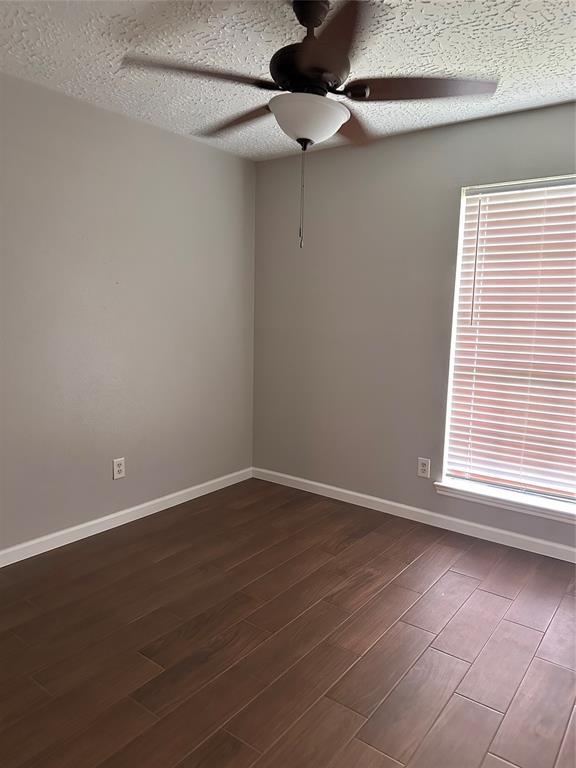 Building Photo - 701 Canyon Springs Dr