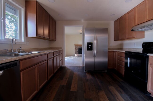 Building Photo - 2670 Fijian Way