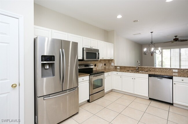 Building Photo - 796 Hampton Cir