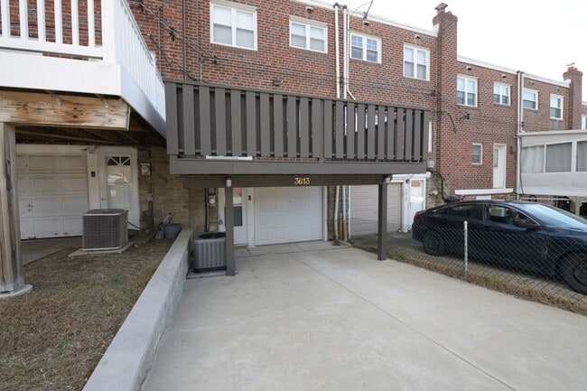 Building Photo - 3613 Weightman St