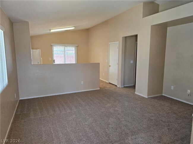 Building Photo - 5525 W Raven Creek Ave