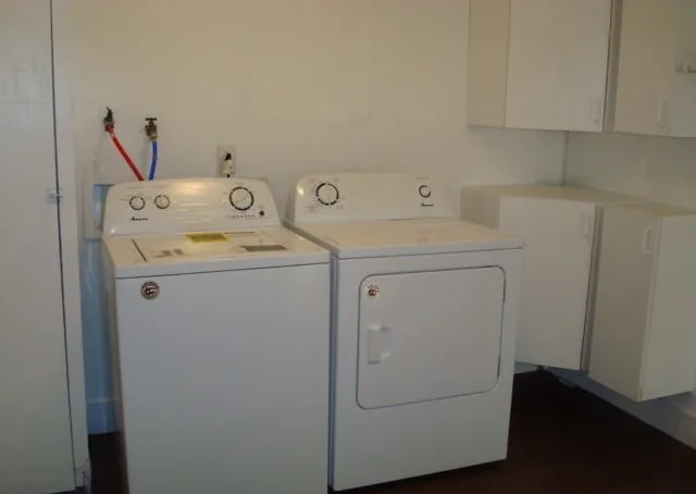 Building Photo - 4530 El Simpatico St