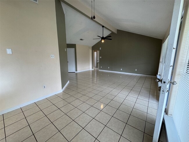 Building Photo - 4703 Rivertree Ln