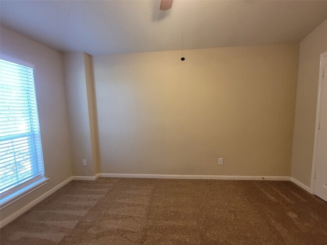 Building Photo - 2414 Gwenfair Dr