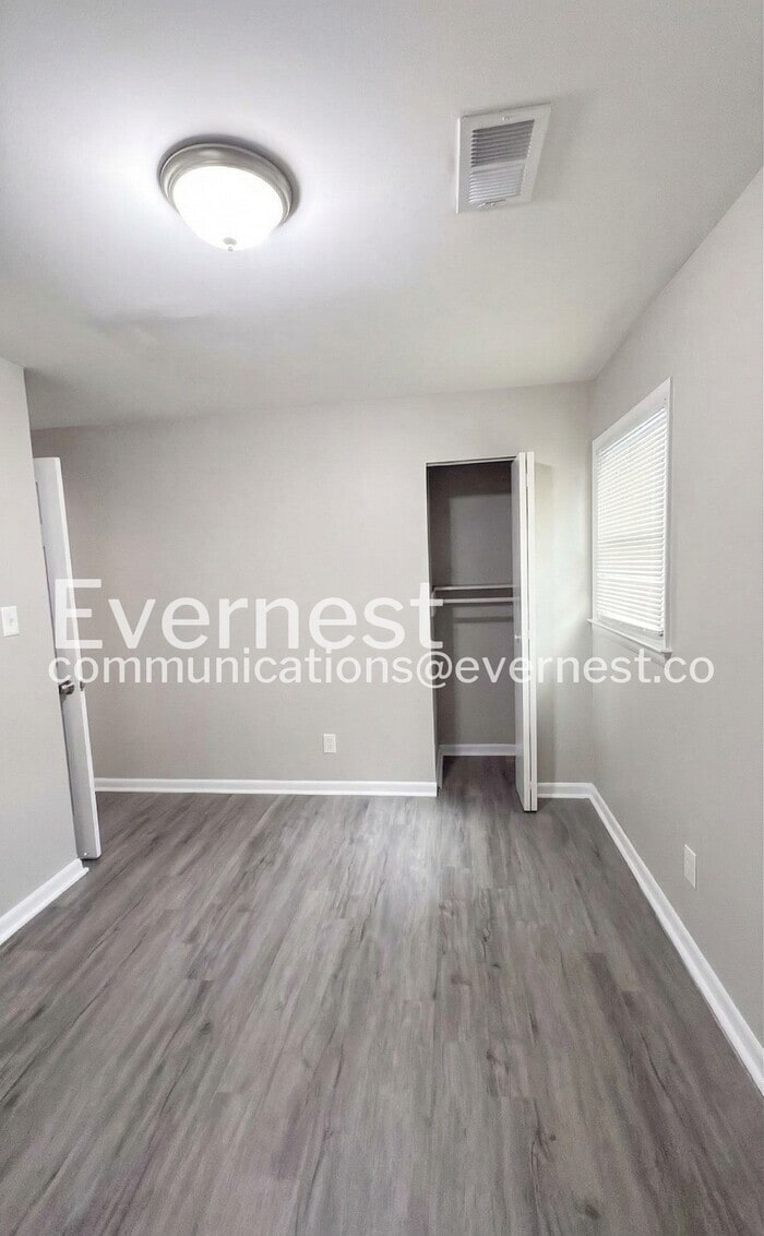 Building Photo - 1689 Thrasher Ct