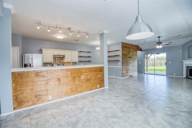 Building Photo - 21222 Somerset Park Ln