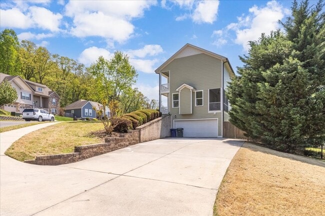 Building Photo - Stunning Home w Million Dollar Views! 4 Be...