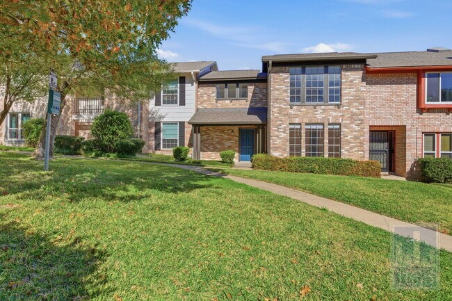 Building Photo - 2009 Sandberg Dr