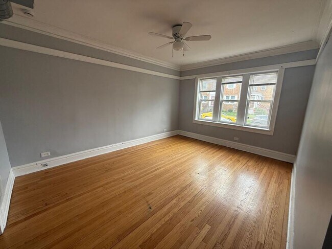 Building Photo - 2 bedroom in Chicago IL 60641