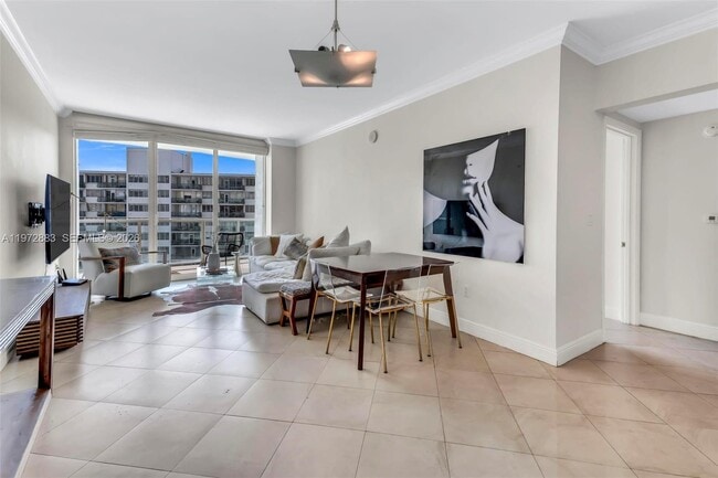 Building Photo - 218 SE 14th St