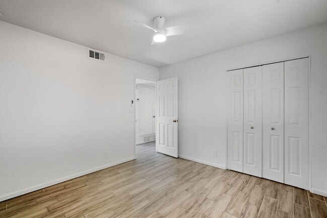 Building Photo - Pending/ Rented - Spacious 3-Bed, 2-Bath East Tucson Home with Large Yard & Open Layout