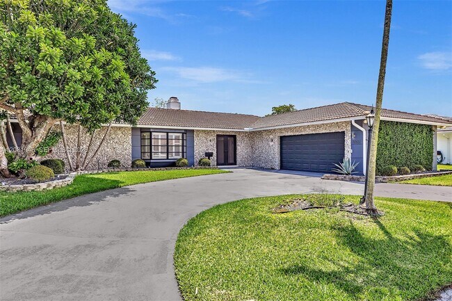 Building Photo - 5602 S Travelers Palm Ln