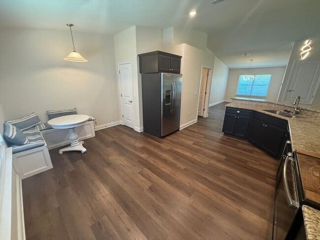 Building Photo - Gulf Breeze - Shadow Lakes - 4 bedroom, 2 ...
