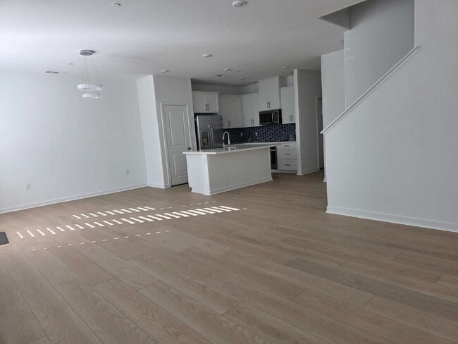 Building Photo - PRICE REDUCTION!! Sycamore Heights 3-Bedroom Condo  with 3 Full Baths 1588 Sq Ft of Modern Living!"