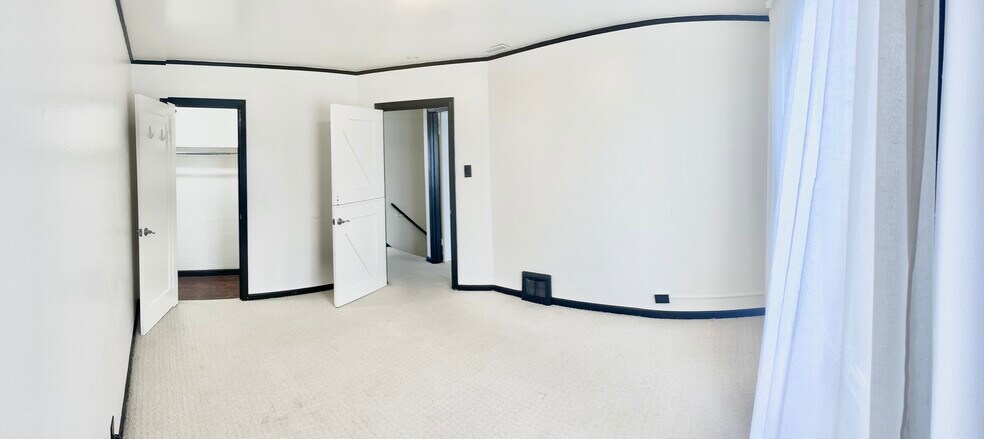 Building Photo - 2049 48th Ave