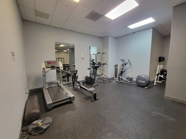 Building Photo - 1308 Clifton St NW