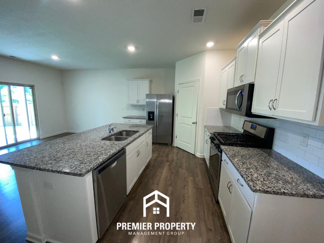 Building Photo - Modern 4BR/2BA Millington Home | Gourmet Island Kitchen & Luxury Primary Suite
