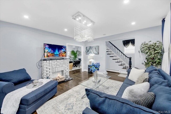 Building Photo - 75 W Kingsbridge Rd