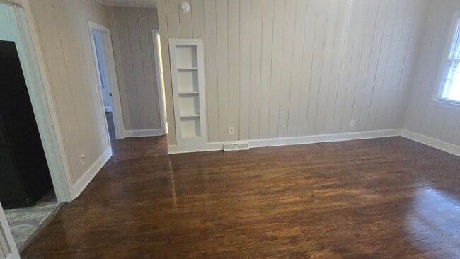 Building Photo - lonsford1575-1577