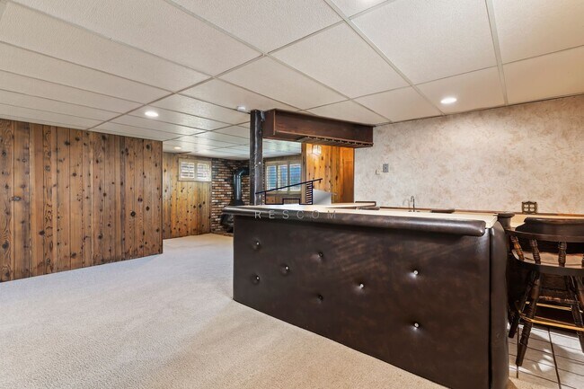 Building Photo - Quincy Duplex
