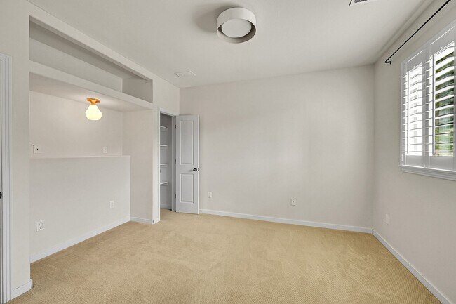 Building Photo - 4 bedroom, 3 bath with separate ADU