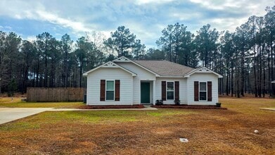 Building Photo - Charming Single Family Home