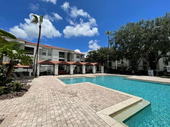 Building Photo - Three Bedroom Condo at Maitland Crossing in Orlando