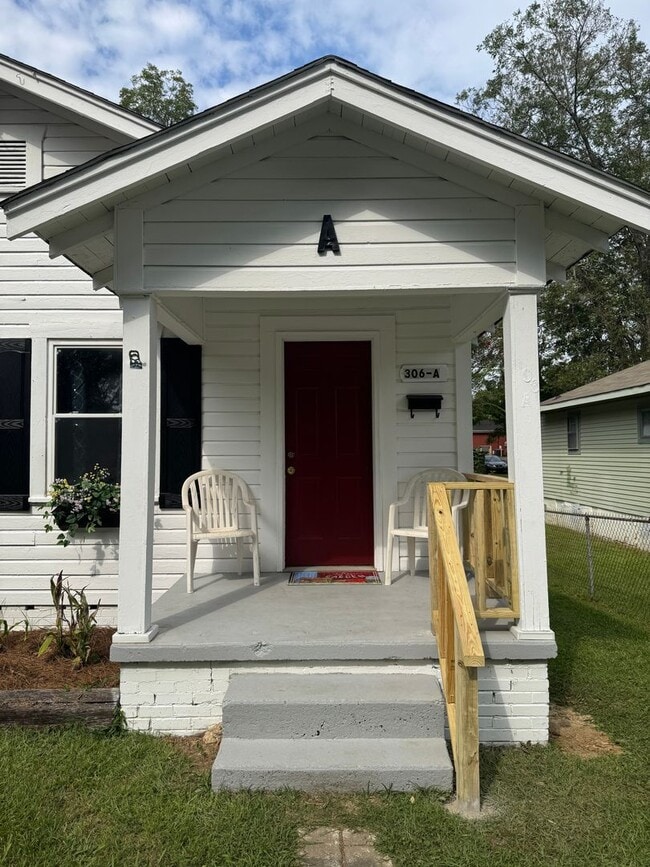 Building Photo - 306 N 32nd St