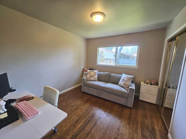 Building Photo - Charming Walnut Creek Ranch-Style Home