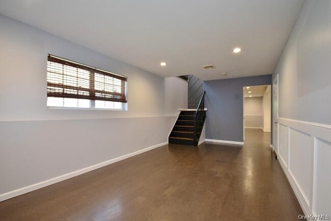 Building Photo - 346 Angelo Dr