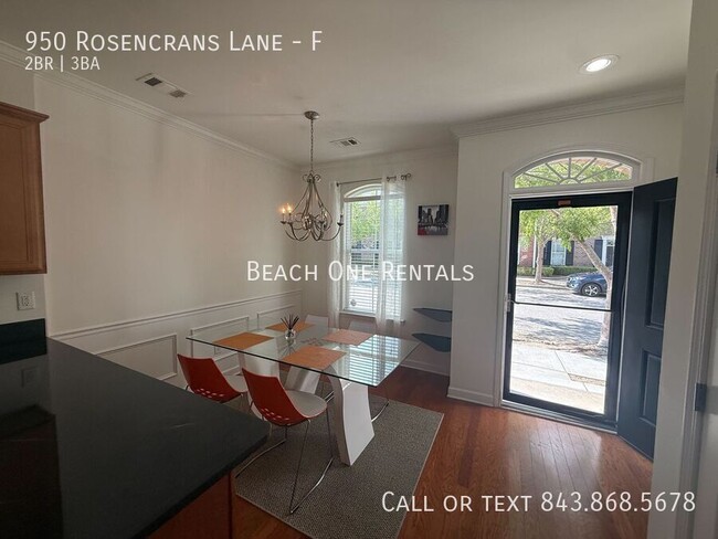 Building Photo - 950 Rosencrans Ln