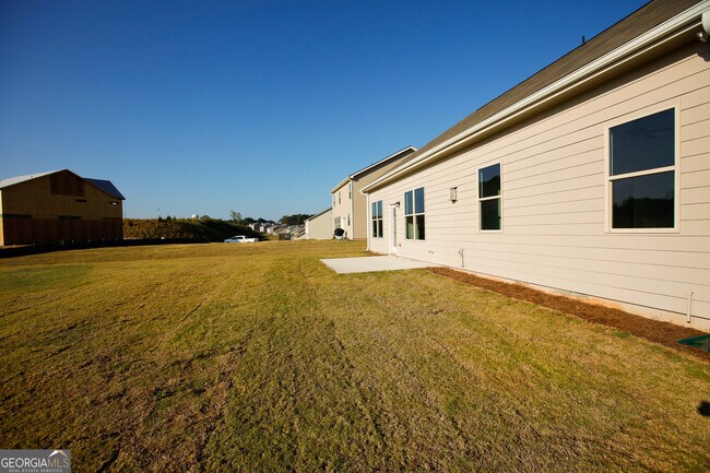 Building Photo - 452 Hellen Vly Dr