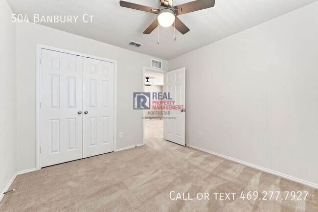 Building Photo - 504 Banbury Ct