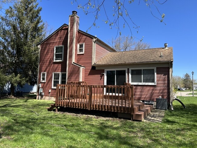 Building Photo - 530 Chesley Dr