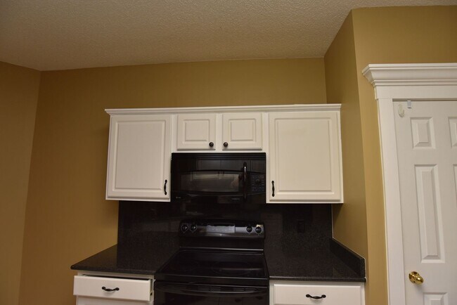 Building Photo - Single Family Home in Richmond Hill 4BR/3Bath