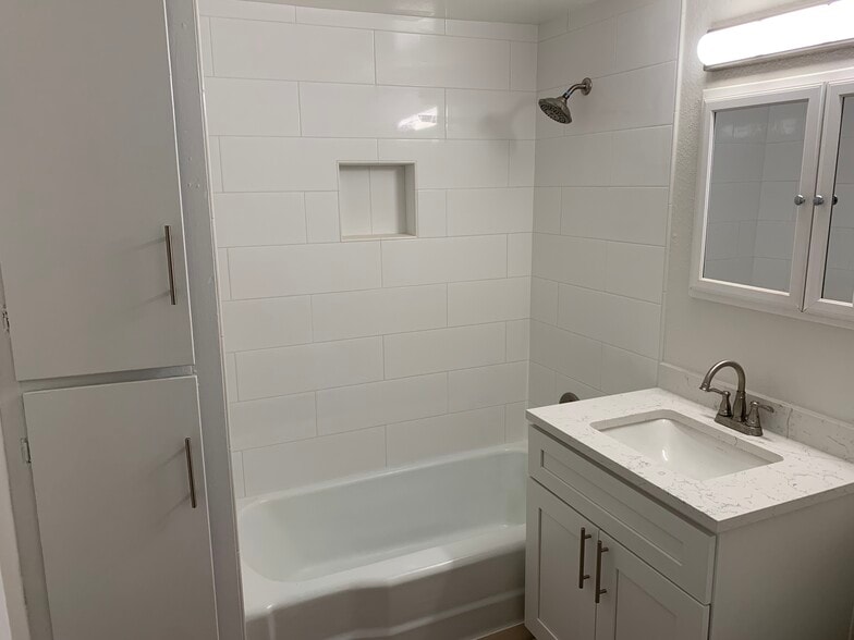 New Tile Shower - 4018 NE 54th Ave