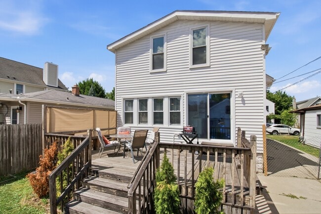 Building Photo - 748 Ruffner Ave