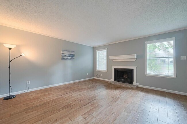 Building Photo - 6452 Kentwick Dr