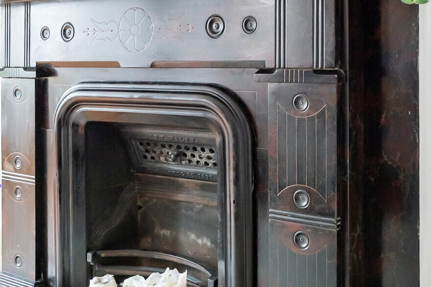 Building Photo - 175 Liberty St