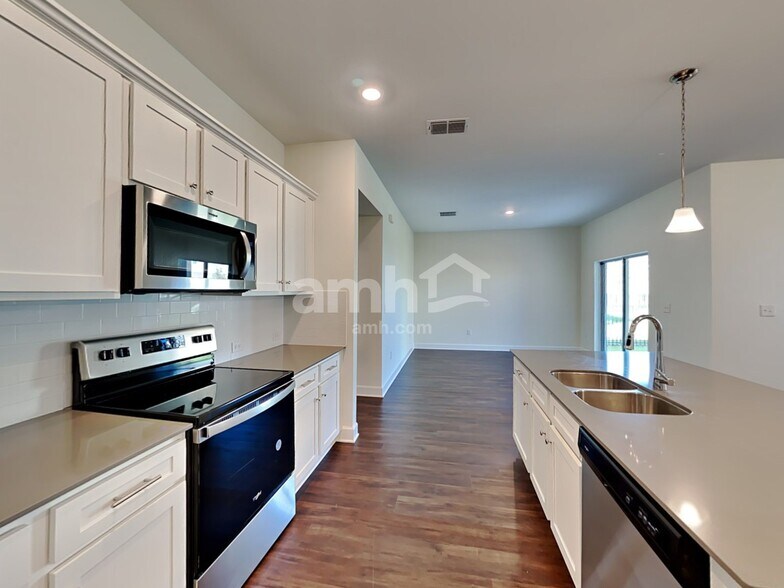 Building Photo - 33949 Widman Way