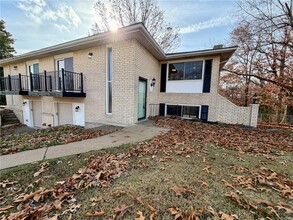 Building Photo - 14911 Dutchmans Dr