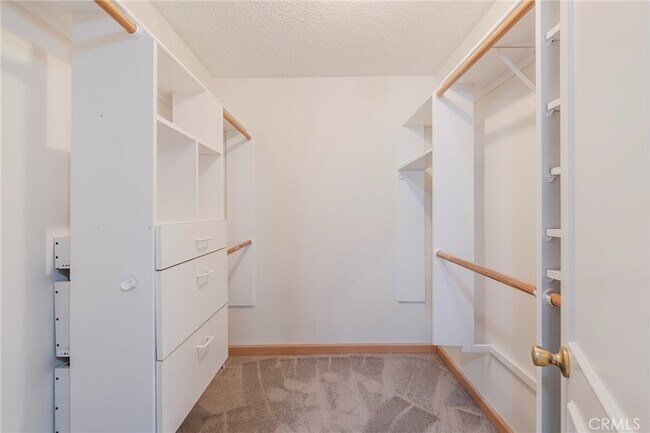 Building Photo - 6542 Ocean Crest Dr